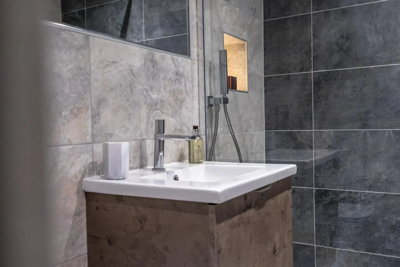 The Quadrant - The King Suite York