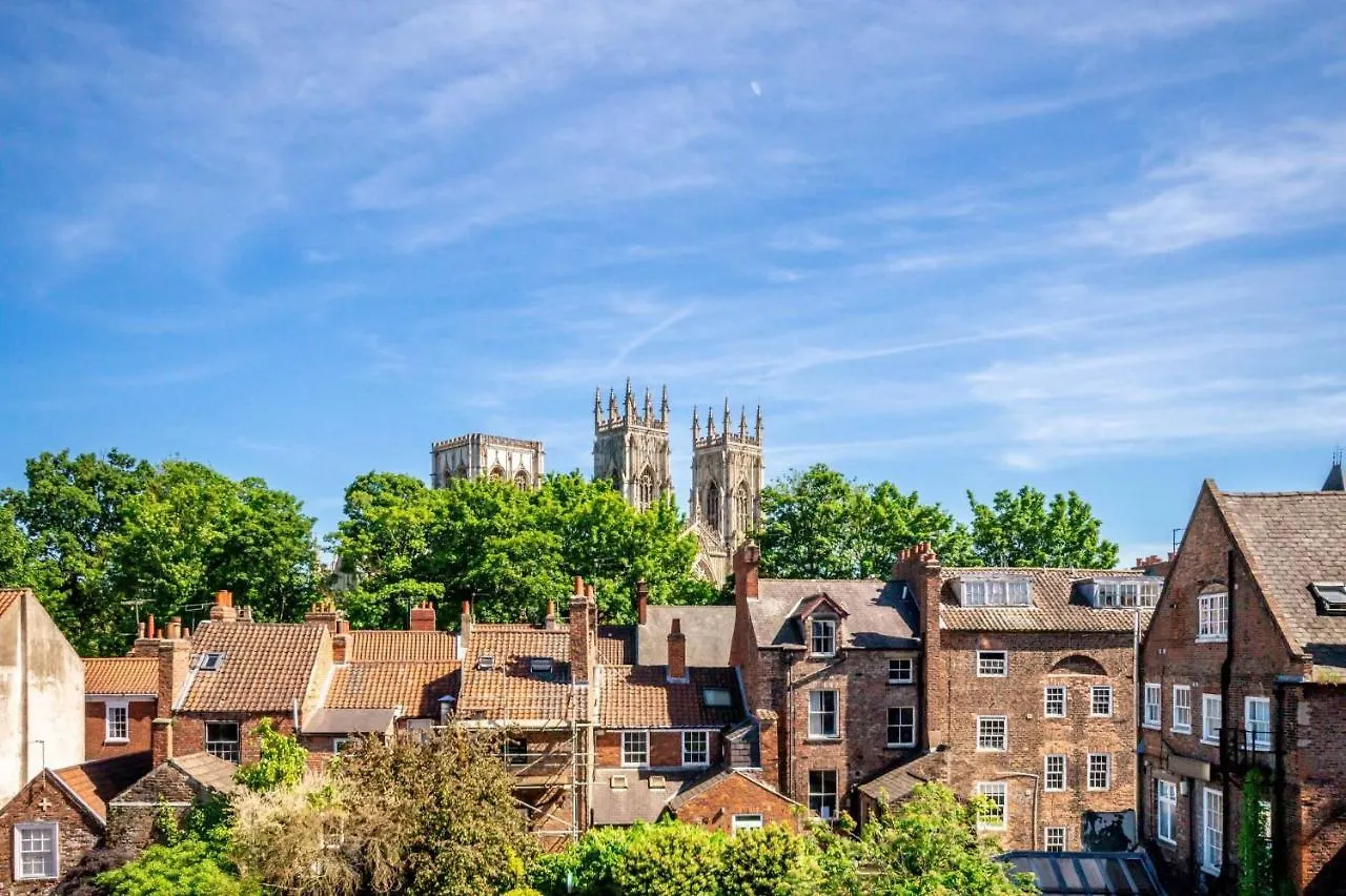 The Quadrant - The King Suite York