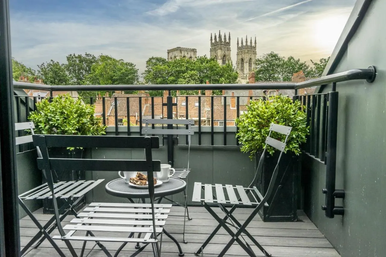 The Quadrant - The King Suite York Apartman